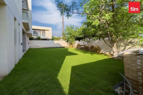 فيلا في دبي 5 غرف نوم , 685.8 م² رقم 71537 - صورة 28