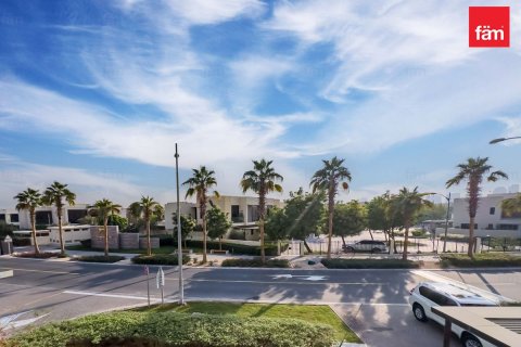 فيلا في دبي 5 غرف نوم , 685.8 م² رقم 71537 - صورة 2