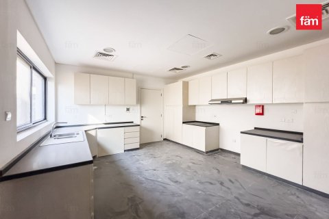 فيلا في دبي 5 غرف نوم , 685.8 م² رقم 71537 - صورة 8