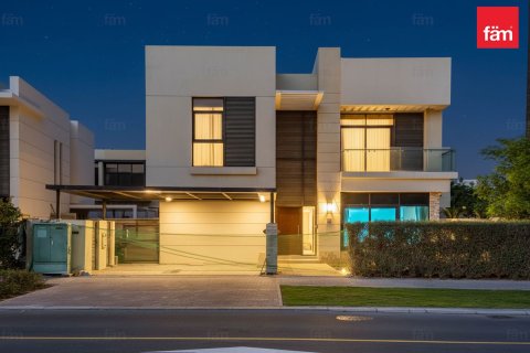 فيلا في دبي 5 غرف نوم , 685.8 م² رقم 71537 - صورة 1