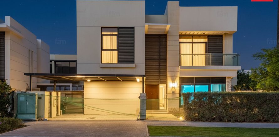 فيلا في دبي 5 غرف نوم , 685.8 م² رقم 71537