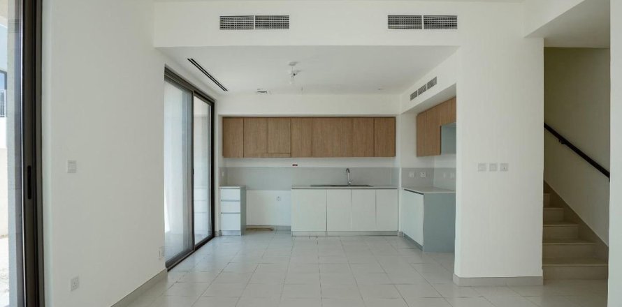 Villa in Dubai 3 bedrooms, 129.9 sq.m. № 71536