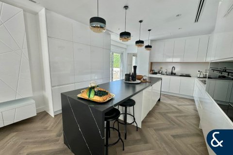 Купить виллу в Green Community Motor City, Motor City, Дубай: 4 спальни, 399м², № 76053 - фото 5