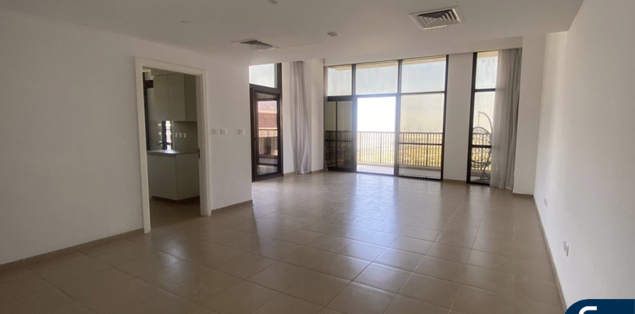 Apartment in Warda Apartments, Town Square, Dubai 3 bedrooms, 173 sq.m. № 76054