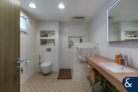 Villa in Meadows, Dubai 5 bedrooms, 381 sq.m. № 76065 - photo 12