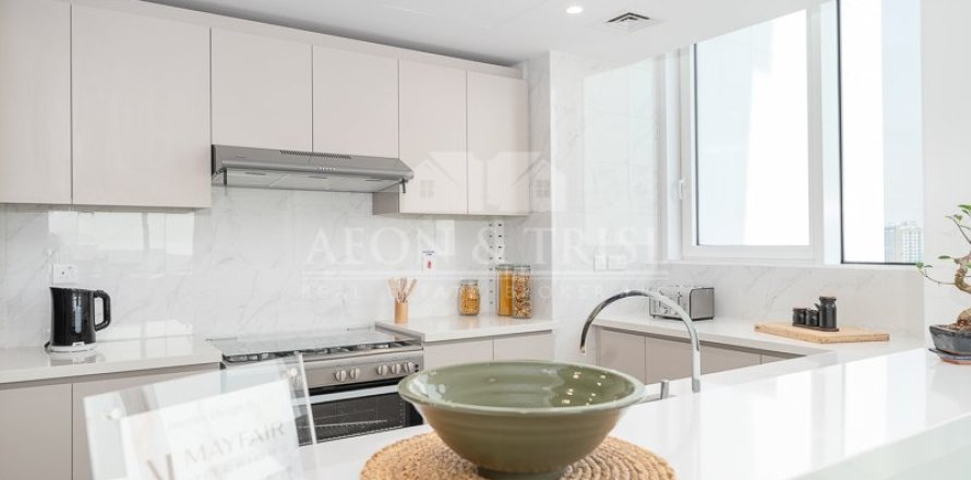 Apartment in Al Kifaf, Dubai 3 bedrooms, 164 sq.m. № 61225