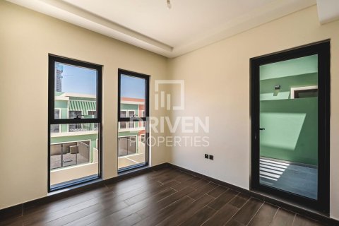 Townhouse in Damac Lagoons, Dubai 3 bedrooms, 144 sq.m. № 128221 - photo 9