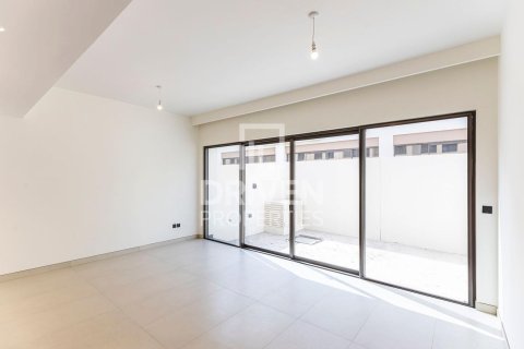 Townhouse in Damac Lagoons, Dubai 4 bedrooms, 144.56 sq.m. № 128223 - photo 3