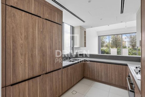 Villa in Harmony, Tilal Al Ghaf, Dubai 4 bedrooms, 404.96 sq.m. № 128220 - photo 12