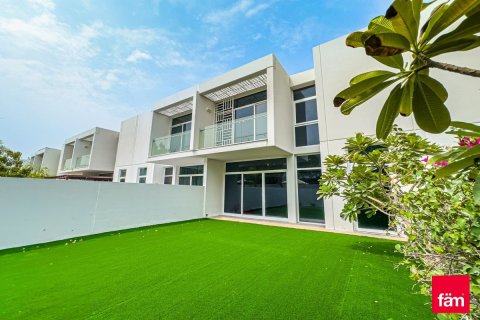 Townhouse in Dubai 3 bedrooms, 210.6 sq.m. № 49549 - photo 1