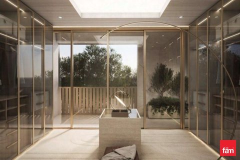 Land in Dubai 719.9 sq.m. № 71679 - photo 8