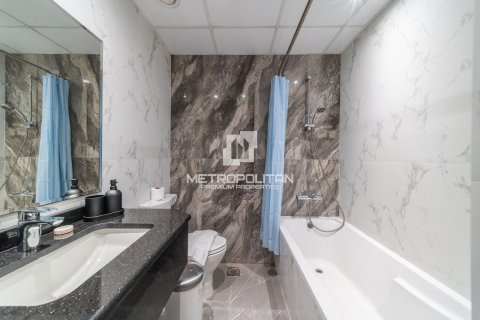 Apartment in Business Bay, Dubai 2 bedrooms, 122 sq.m. № 74099 - photo 24