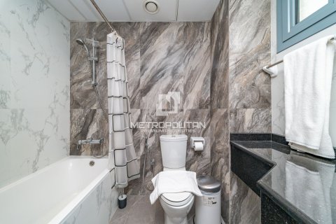 Apartment in Business Bay, Dubai 2 bedrooms, 122 sq.m. № 74099 - photo 19