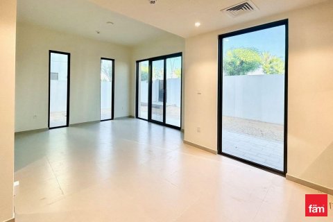 Villa à Dubai, 4 chambres, 262.2 m², № 100265 - photo 2