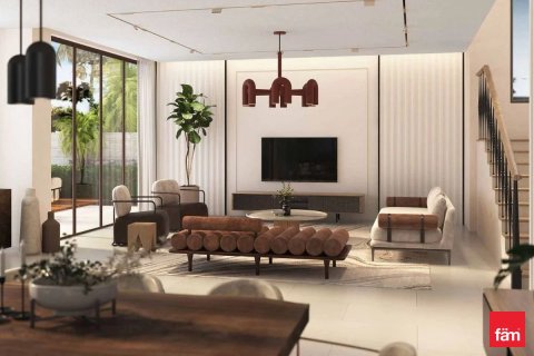 Купить виллу в Дубае: 5 спален, 219.6м², № 100256 - фото 2