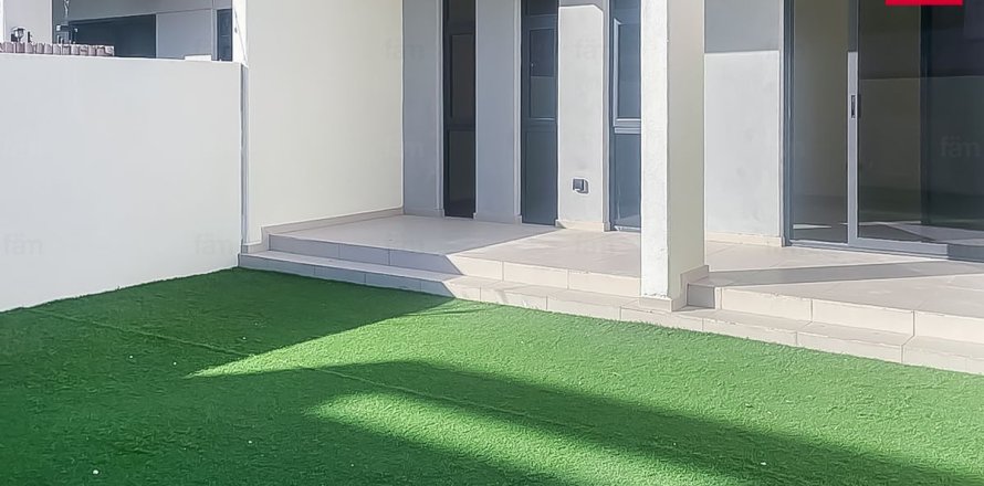 Townhouse in Dubai 3 bedrooms, 174.7 sq.m. № 113794