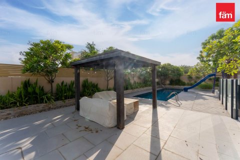 Villa in Dubai 4 bedrooms, 594.6 sq.m. № 113793 - photo 26