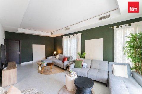 Villa in Dubai 4 bedrooms, 594.6 sq.m. № 113793 - photo 28