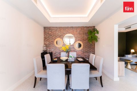 Villa in Dubai 4 bedrooms, 594.6 sq.m. № 113793 - photo 8