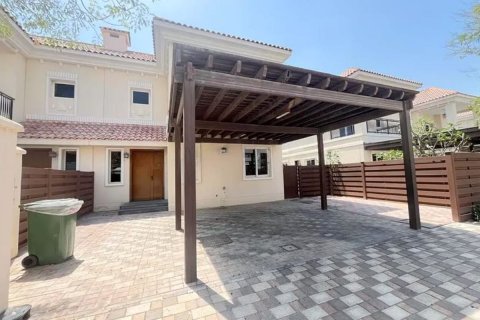 Villa in Dubai 4 bedrooms, 352.8 sq.m. № 113796 - photo 4