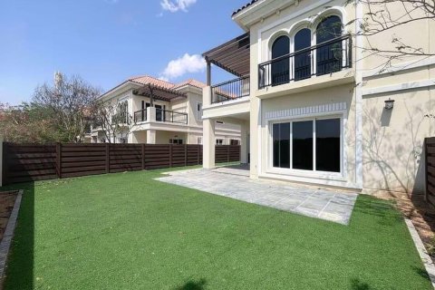 Villa in Dubai 4 bedrooms, 352.8 sq.m. № 113796 - photo 12