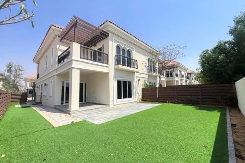 Villa in Dubai 4 bedrooms, 352.8 sq.m. № 113796