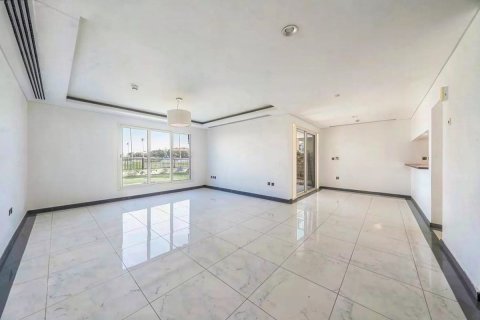 Villa in Dubai 4 bedrooms, 352.8 sq.m. № 113796 - photo 11