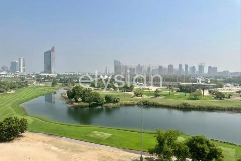Apartamento en Vida Residence, The Hills, Dubai, 3 dormitorios, 192 m², № 38128 - foto 1