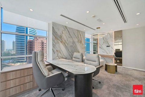 Oficina en Dubai, 851.3 m², № 100194