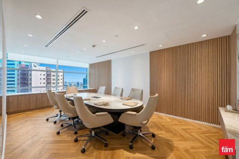 Oficina en Dubai, 851.3 m², № 100194 - foto 2