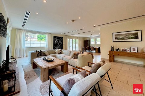 Снять в аренду виллу в Jumeirah Park, Дубай: 4 спальни, 741.8м², № 100193 - фото 3