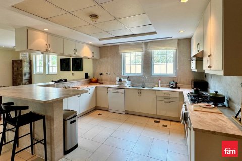 Снять в аренду виллу в Jumeirah Park, Дубай: 4 спальни, 741.8м², № 100193 - фото 12