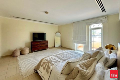 Снять в аренду виллу в Jumeirah Park, Дубай: 4 спальни, 741.8м², № 100193 - фото 20