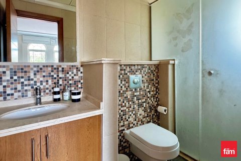 Снять в аренду виллу в Jumeirah Park, Дубай: 4 спальни, 741.8м², № 100193 - фото 24