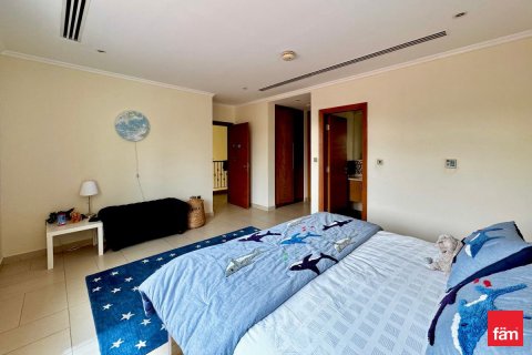 Снять в аренду виллу в Jumeirah Park, Дубай: 4 спальни, 741.8м², № 100193 - фото 16