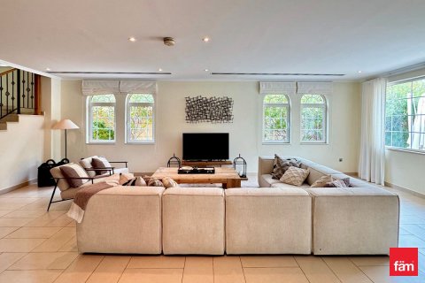 Снять в аренду виллу в Jumeirah Park, Дубай: 4 спальни, 741.8м², № 100193 - фото 7