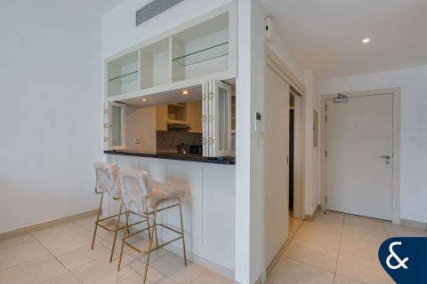 Apartment in The Views, Dubai 1 bedroom, 77 sq.m. № 88969 - photo 2