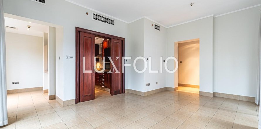Apartamento en Old Town, Dubai, 3 dormitorios, 183 m², № 45578