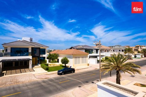 Villa in Palm Jumeirah, Dubai 4 bedrooms, 621.4 sq.m. № 9494 - photo 17
