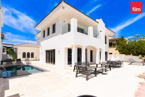 Villa in Palm Jumeirah, Dubai 4 bedrooms, 621.4 sq.m. № 9494 - photo 3
