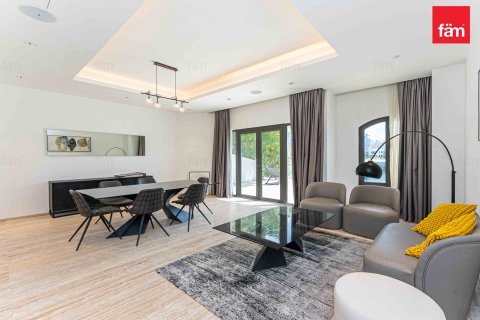 Villa in Palm Jumeirah, Dubai 4 bedrooms, 621.4 sq.m. № 9494 - photo 8