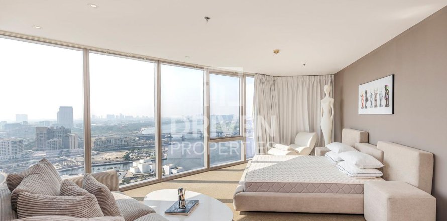 Квартира в D1 Tower, Culture Village, Дубай, 3 спальни, 176.14м², № 127283