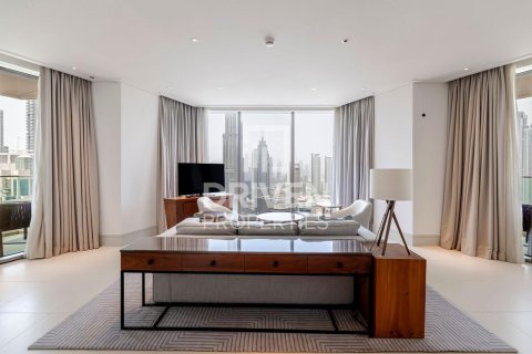 Apartment in Vida Residence Downtown, Downtown Dubai (Downtown Burj Dubai), Dubai 3 bedrooms, 187.11 sq.m. № 136580 - photo 3