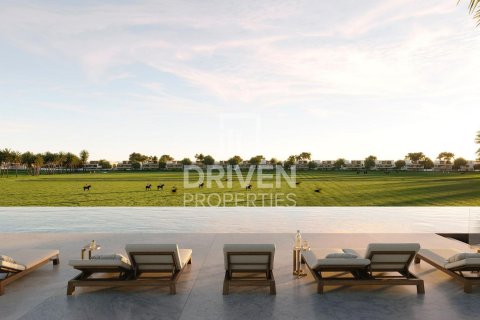 Villa in Dubai Investment Park, Dubai 4 bedrooms, 572.65 sq.m. № 135816 - photo 2