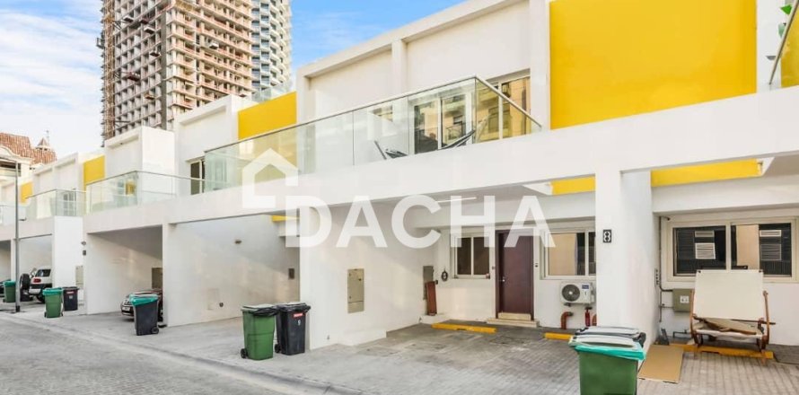 Villa in District 12, Jumeirah Village Circle, Dubai 4 bedrooms, 137 sq.m. № 110340