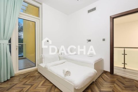 Villa in District 12, Jumeirah Village Circle, Dubai 4 bedrooms, 137 sq.m. № 110340 - photo 16