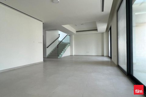 Villa à Dubai, 5 chambres, 615.4 m², № 92083 - photo 5