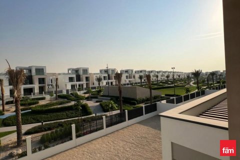 Villa à Dubai, 5 chambres, 615.4 m², № 92083 - photo 10