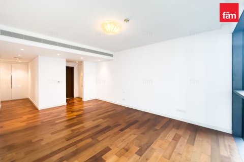 Apartment in Al Wasl, Dubai 2 bedrooms, 159.7 sq.m. № 92093 - photo 11