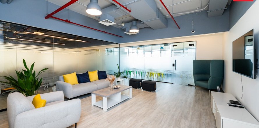 Офис в Дубае, 438.1м², № 10589